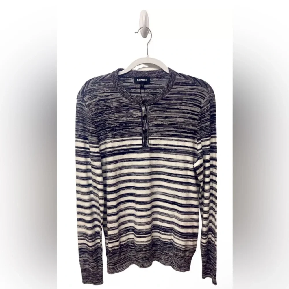 Express Men’s Long Sleeve Button-Down Top Navy Blue and White Striped New